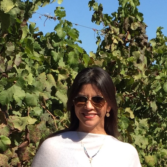 Meet your Posher, Erika - Picture 1 of 1