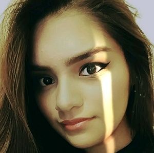 Meet your Posher, Melany