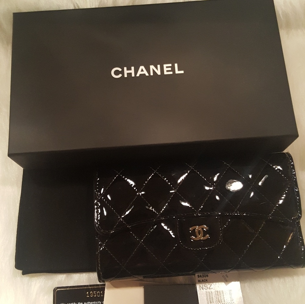 Chanel Classic Flap Wallet Black Patent SHW^^