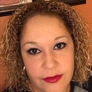 Meet your Posher, Lisettes