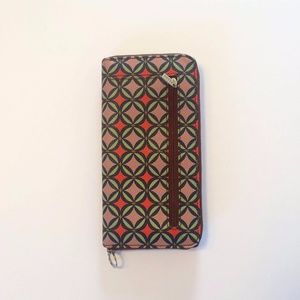 Sydney Signature FOSSIL Clutch Wallet - NEW!!!