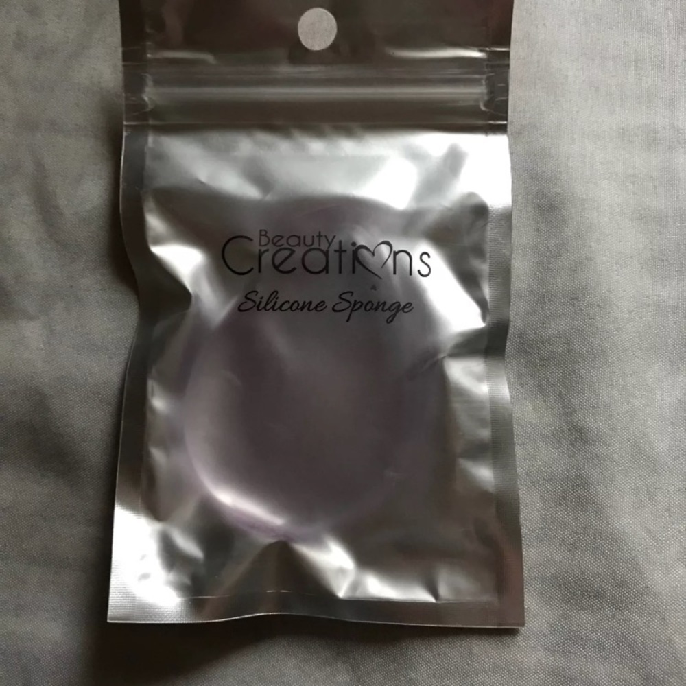 Foundation applicator