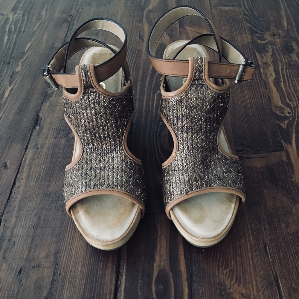 Nicole wedge sandal