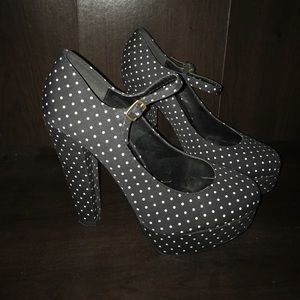 Forever 21 Black Polka Dot Size 9 Heels