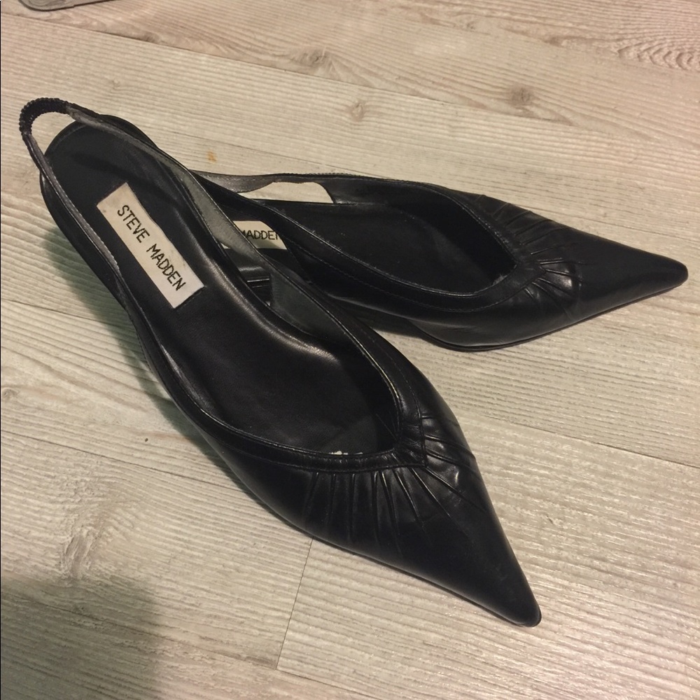 Pointed toe kitten heels