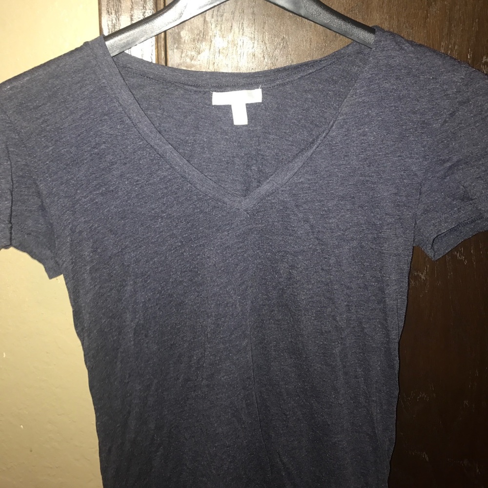 Navy blue basic tee shirt