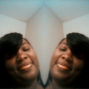 Meet your Posher, Shana