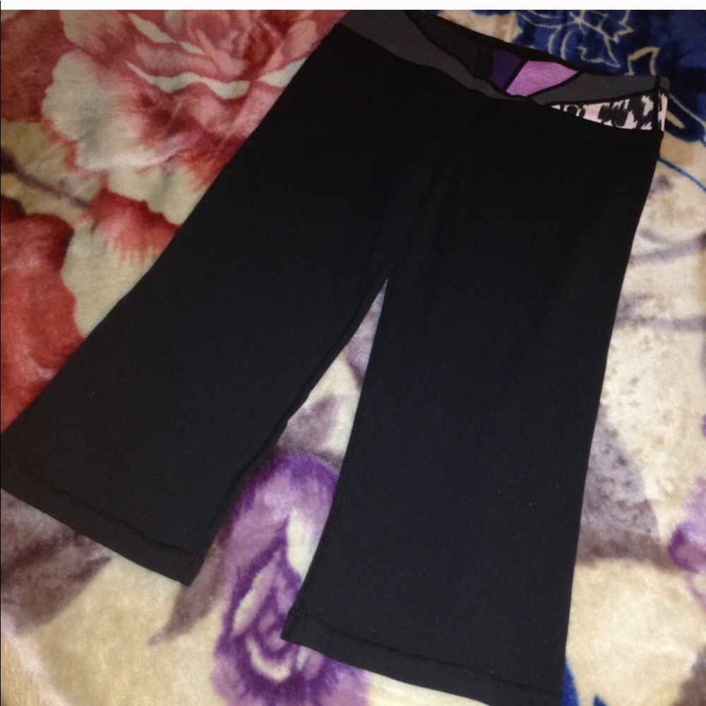 Lululemon reversible crops