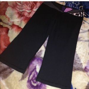 Lululemon reversible crops