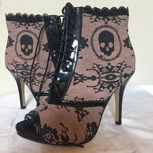 Iron Fist lace-up pink skull open toe boots 10/41