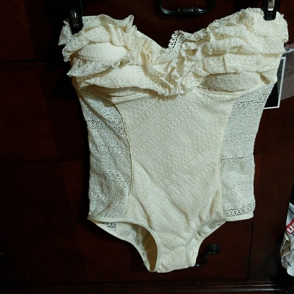 NWT Juicy Couture Ruffle Bandeau swimsuit