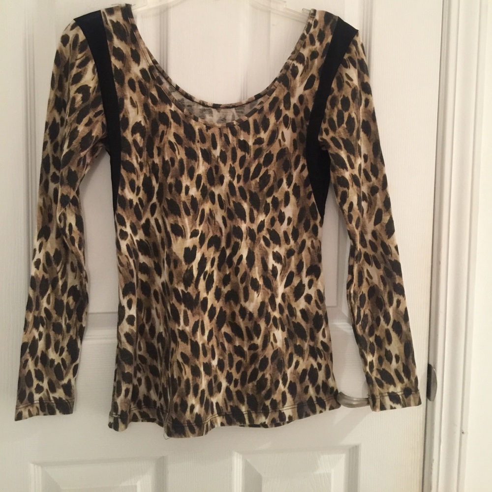 Kardashian top Leapord print