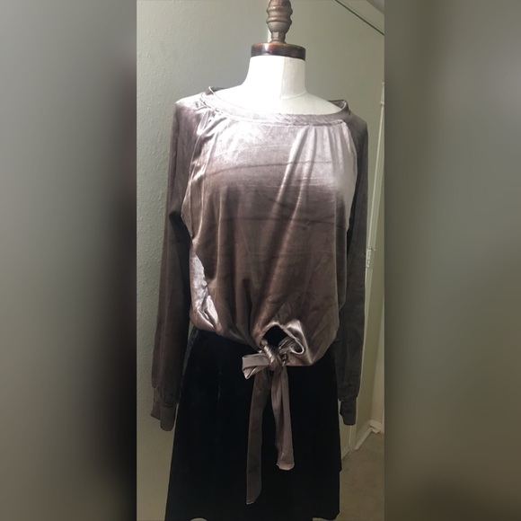 Pretty Hurts Front Tie Velvet Top - Picture 7 of 8