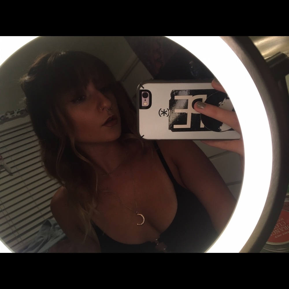 Meet your Posher, Nicole