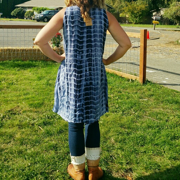 Umgee Button Up Tie Dye Tunic Tank Top - Picture 3 of 4