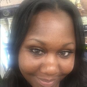 Meet your Posher, Beverly