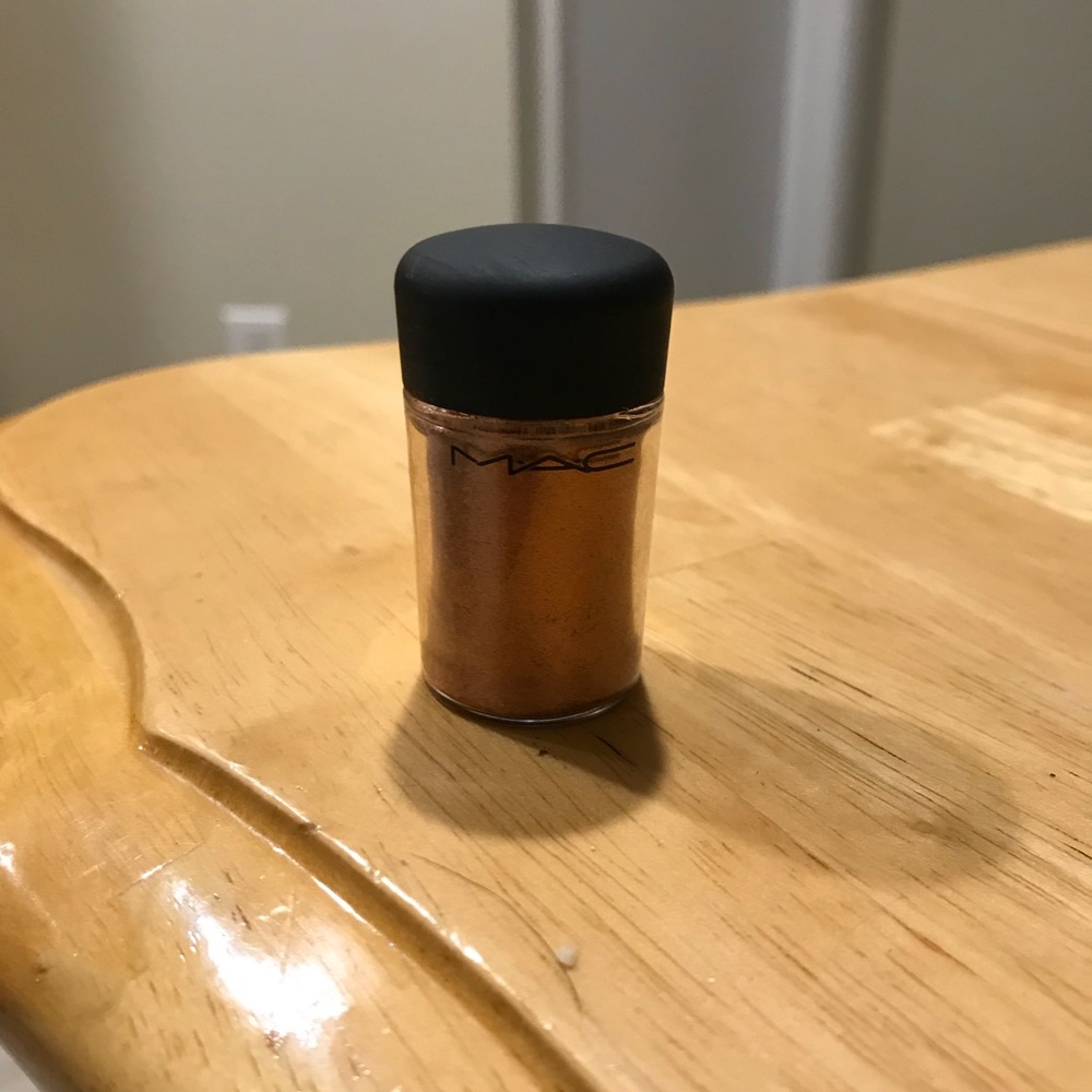 MAC RARE PIGMENT IN COPPER SPARKLE