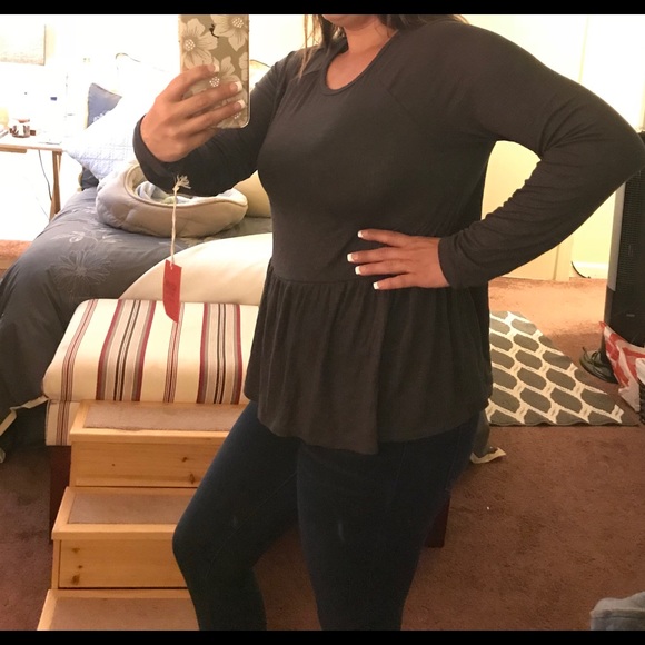 Mossimo top - Picture 2 of 8