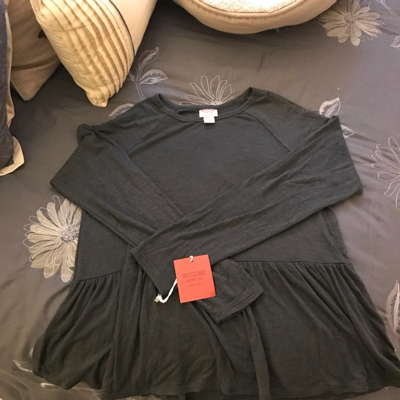 Mossimo top - Picture 7 of 8