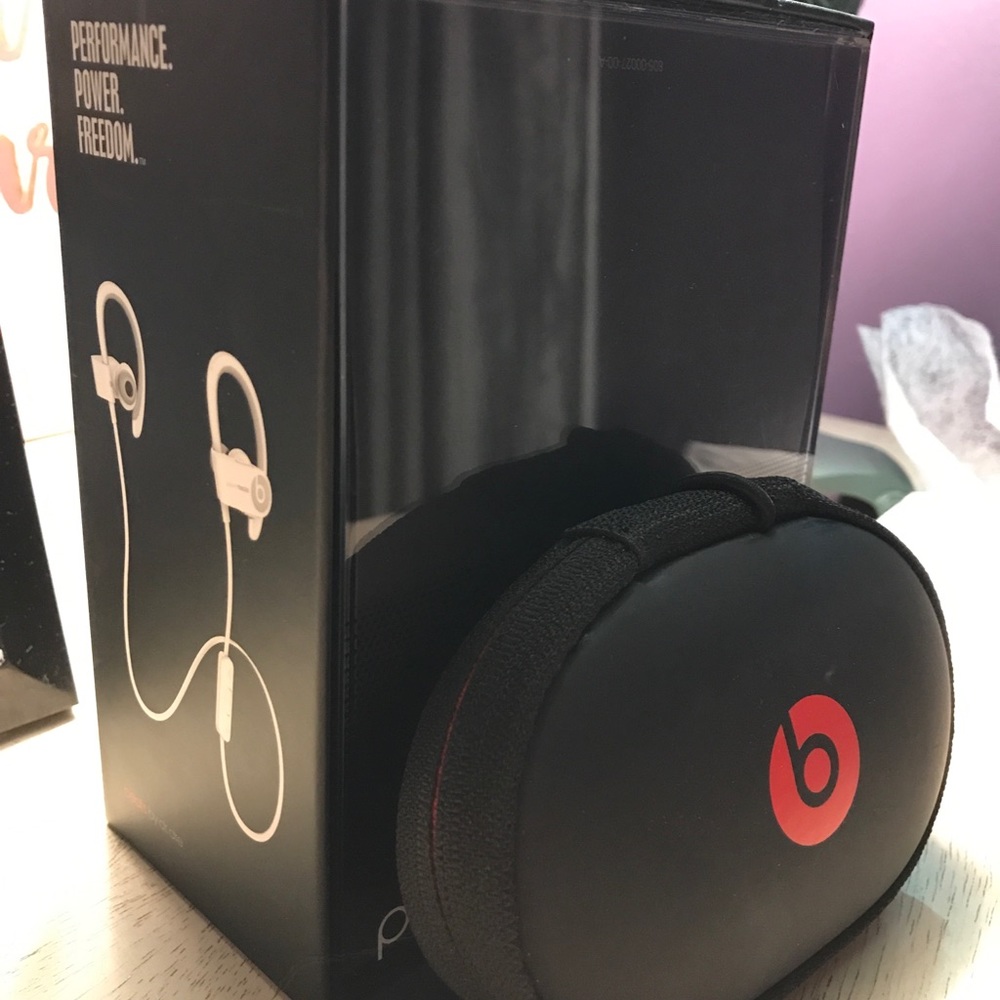 Beats - Picture 2 of 3