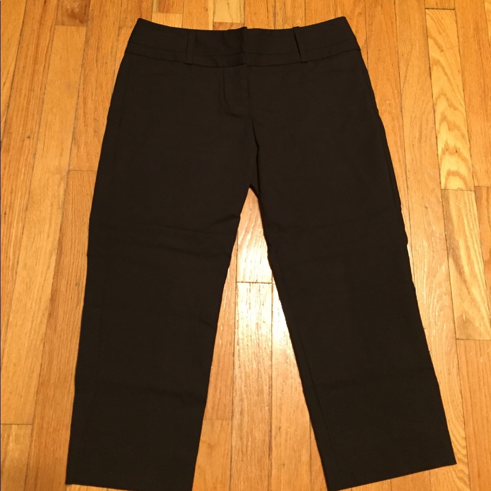 NWT Brown Capri exact stretch
