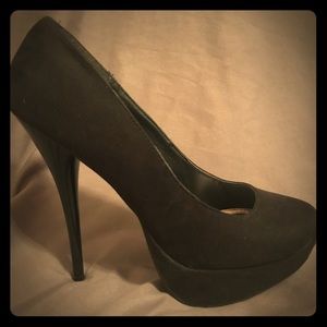 Solid Black Pumps