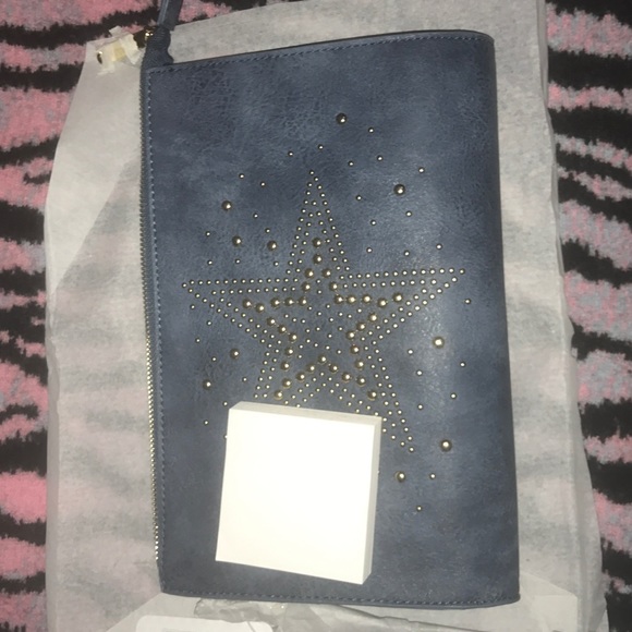 Blue Studded Stars Wristlet - Picture 4 of 4