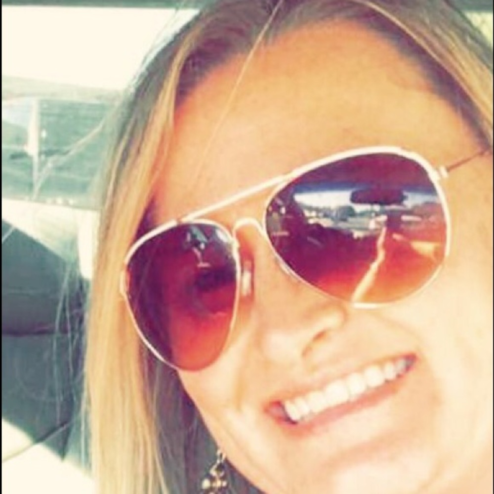 Meet your Posher, Melissa