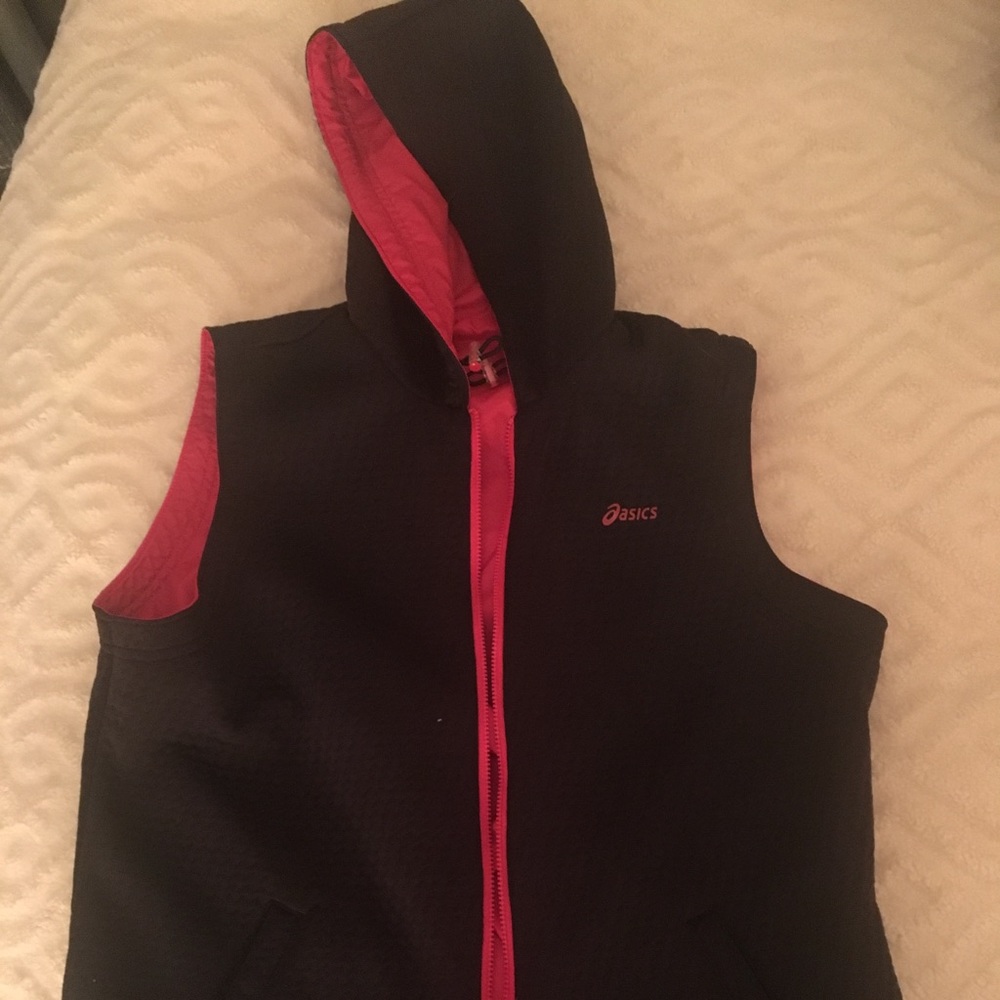 ASICS running vest