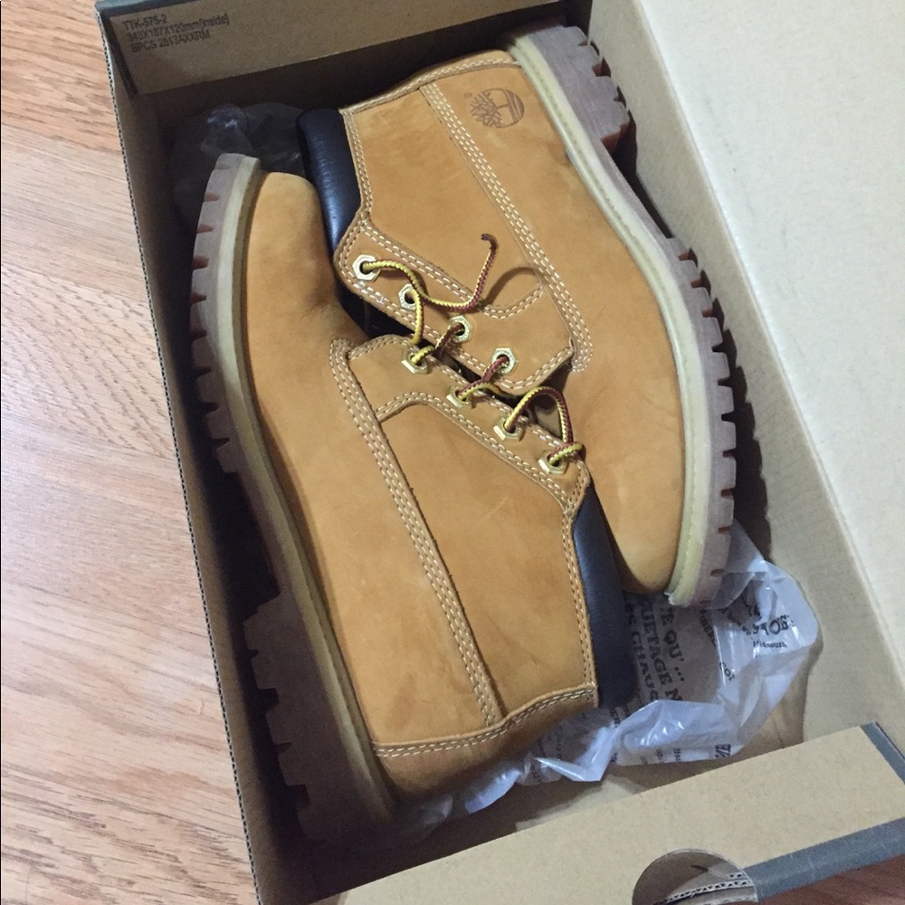 Timberland shoes like new, price firm.