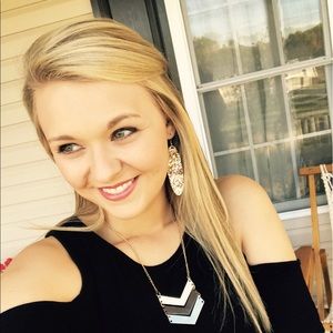 Meet your Posher, Stacy