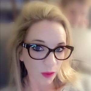 Meet your Posher, Marcia