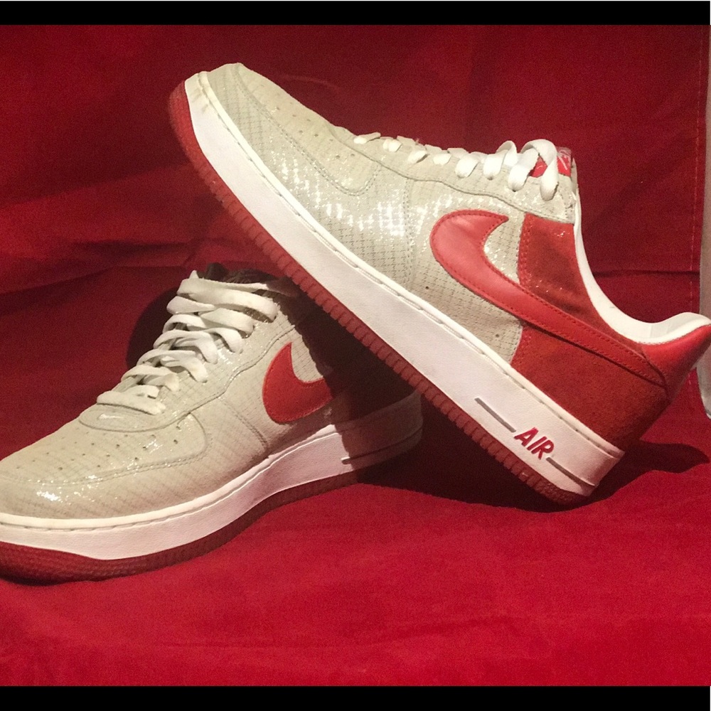 Nike Air Force 1 Low “Christmas” (2005). Size 10.5