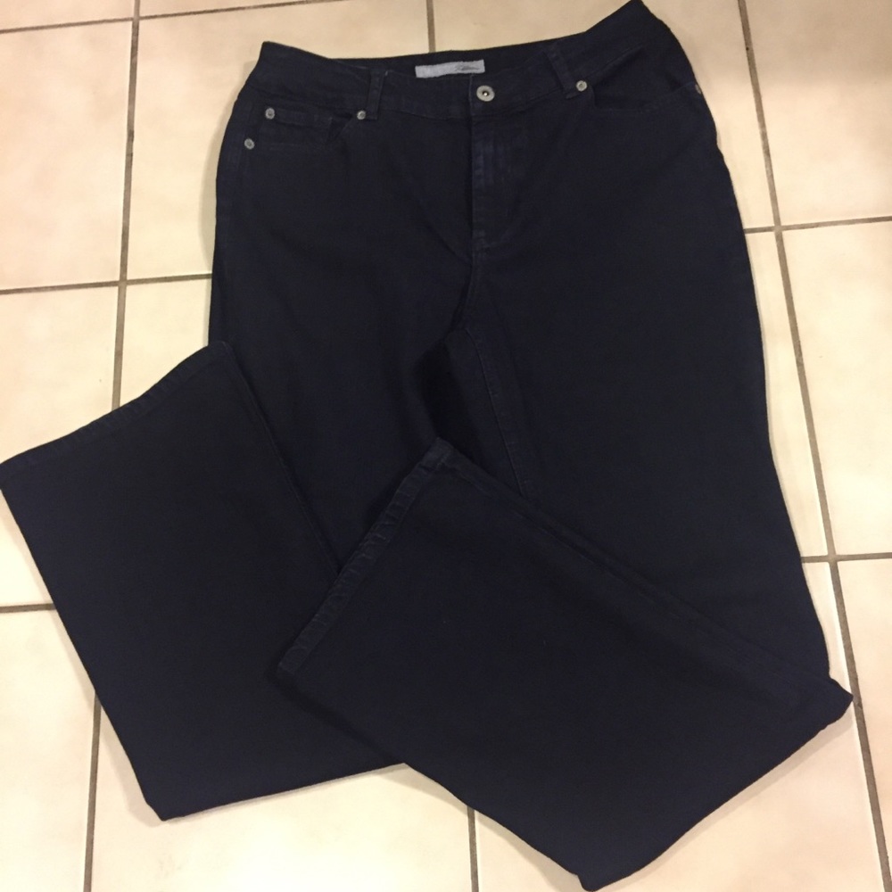 NWOT Chico Platinum Jeans Size 1.5 dark wash