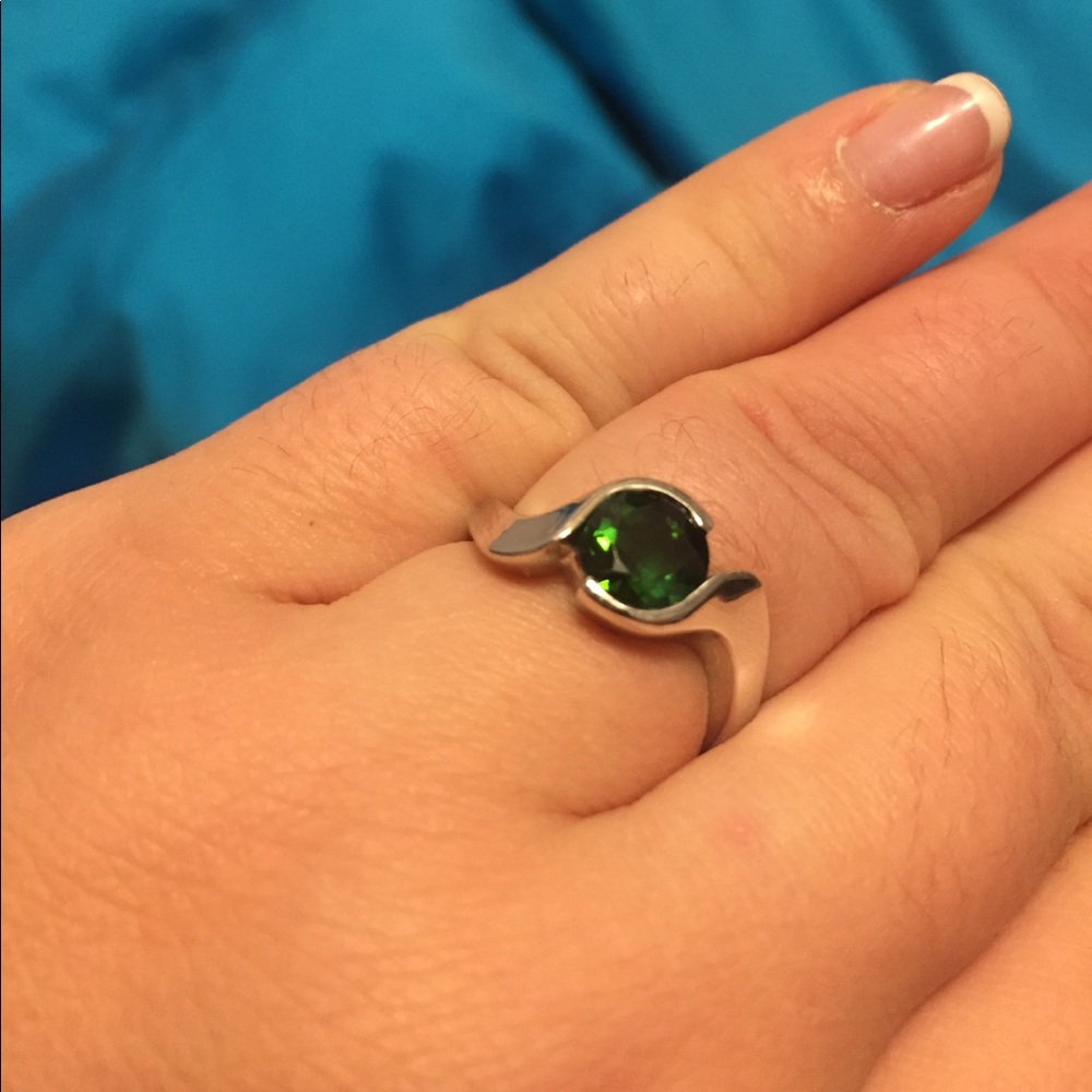 Green tourmaline ring in 14k white gold