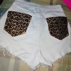 Nicki Minaj super sexy high waist cheetah shorts