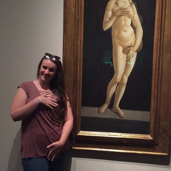 Meet your Posher, Erin - Picture 3 of 4