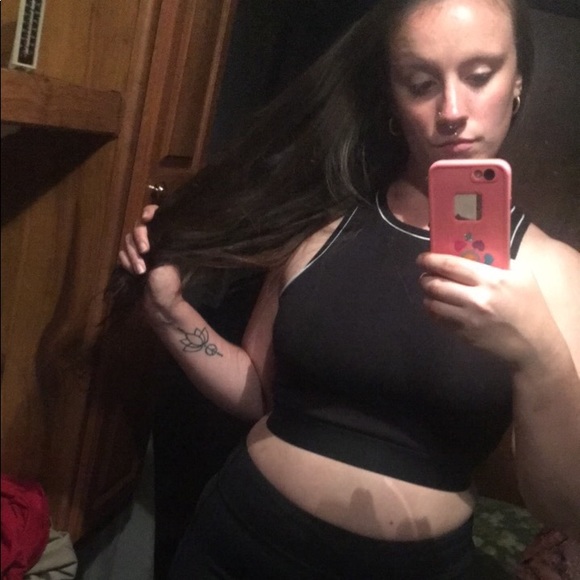 Meet your Posher, Erin - Picture 4 of 4