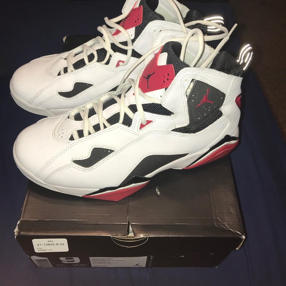 Jordan True Flight White/Carmine Black