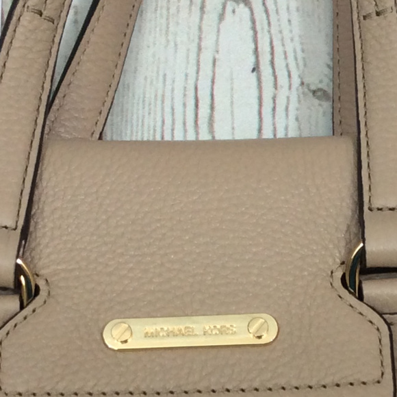 NWT {Michael Kors} purse - Picture 3 of 4