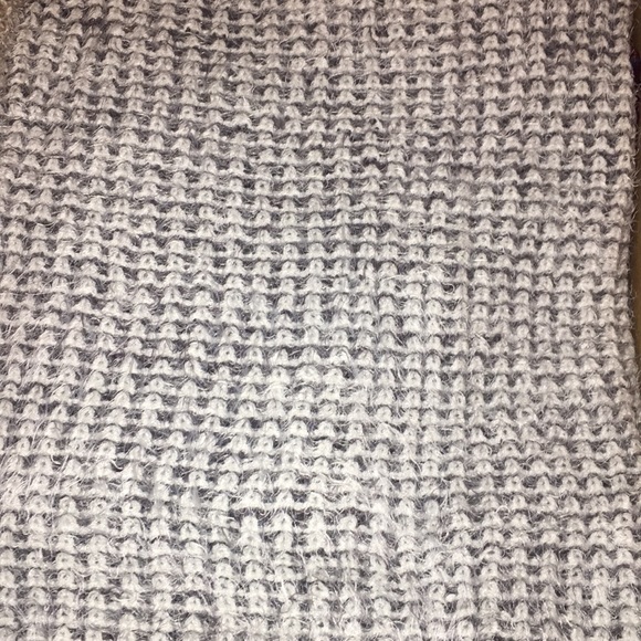 SOFT White gray crocheted winter cardigan - Picture 2 of 2