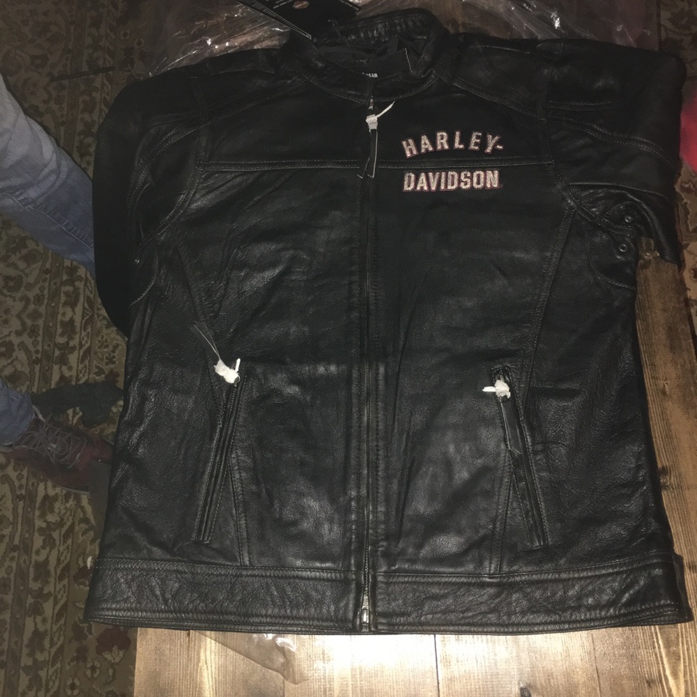 Men’s medium Harley Davidson jacket!
