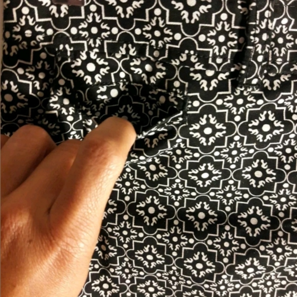 Old Navy Skirt Mini Skirt Black White Print - Picture 7 of 8