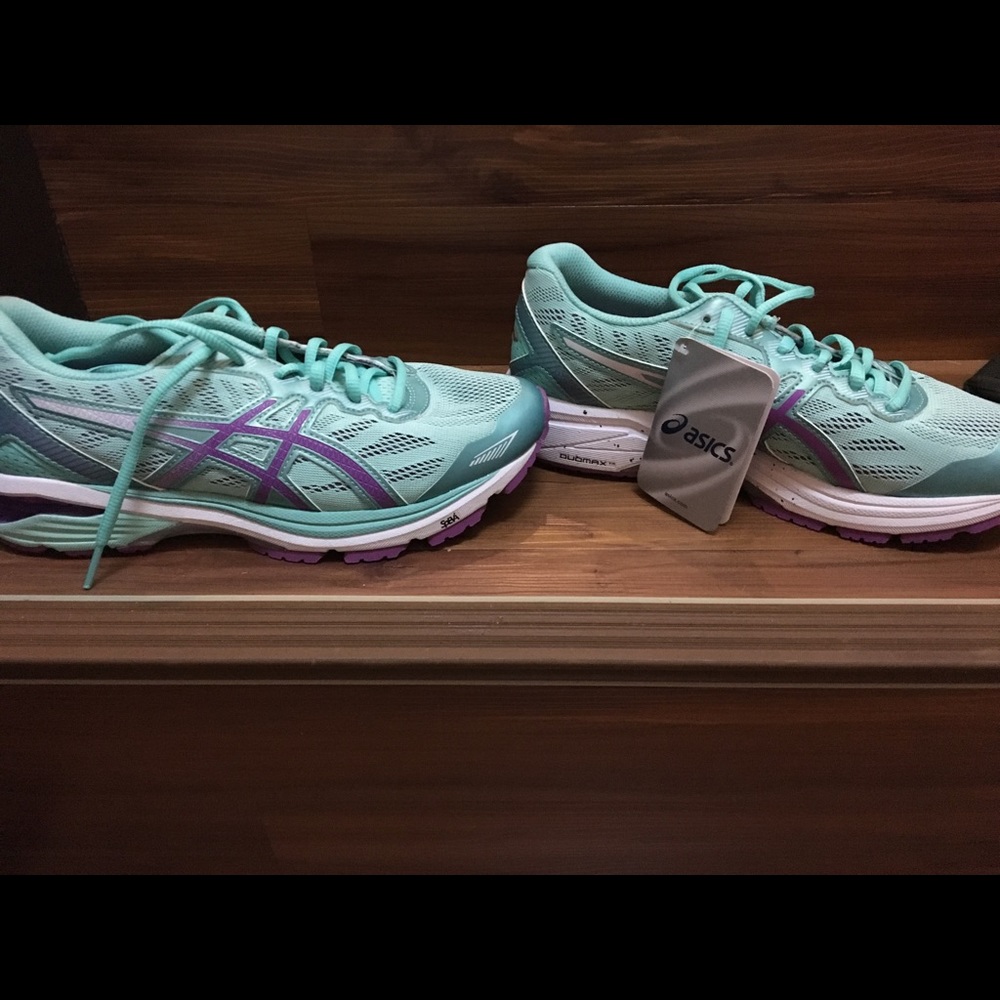 ASICS Duomax running shoes