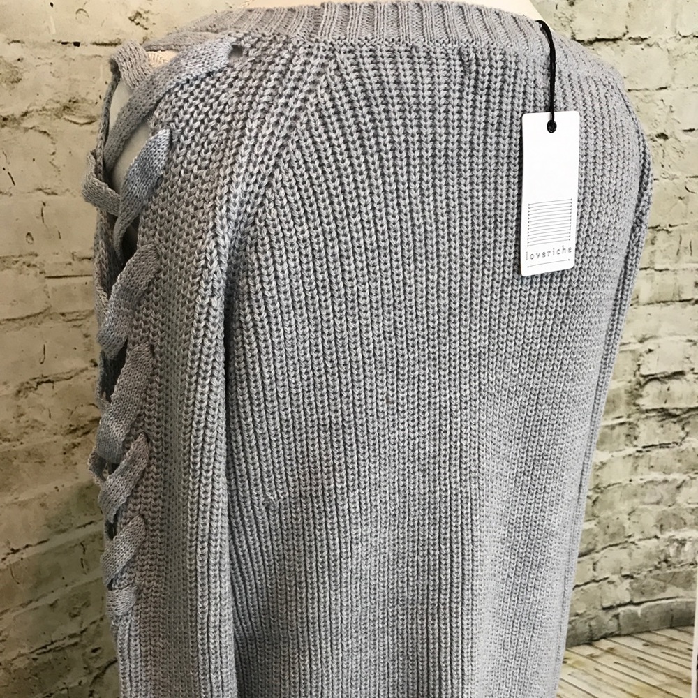 NEW!💕Long Criss Cross Accent Sleeve Sweater🎊🛍 - Picture 7 of 8