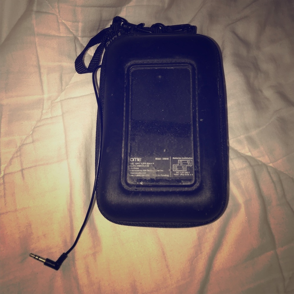 IHOME IPHONE SPEAKER