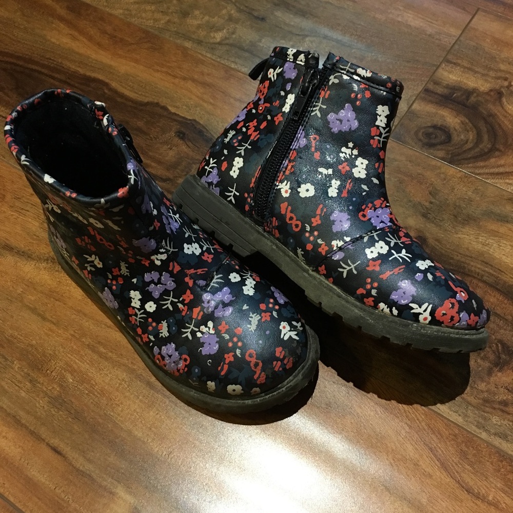OshKosh B'Gosh Floral Boots; Size 11