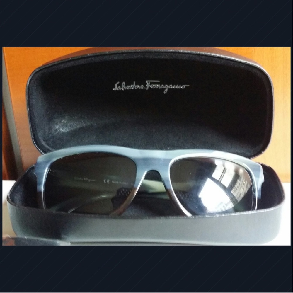 Salvatore Ferragamo sunglasses - Picture 2 of 8