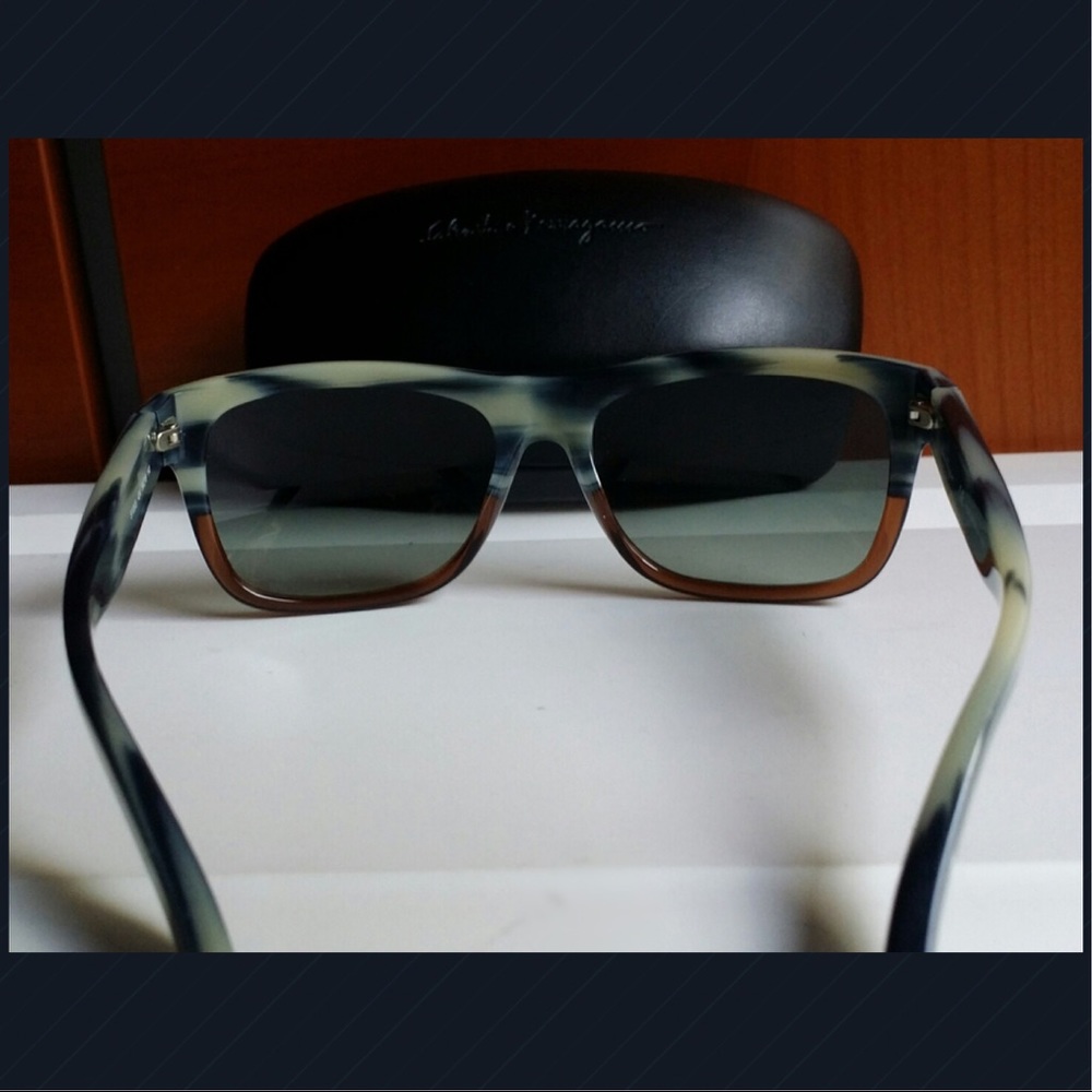 Salvatore Ferragamo sunglasses - Picture 4 of 8