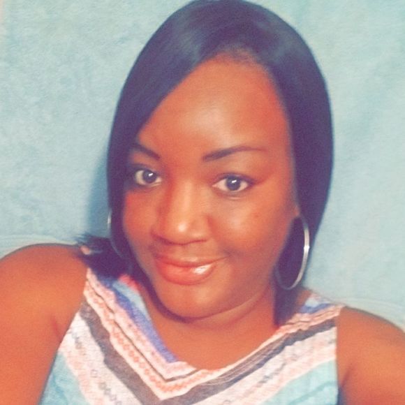 Meet your Posher, Roxanne - Picture 1 of 1